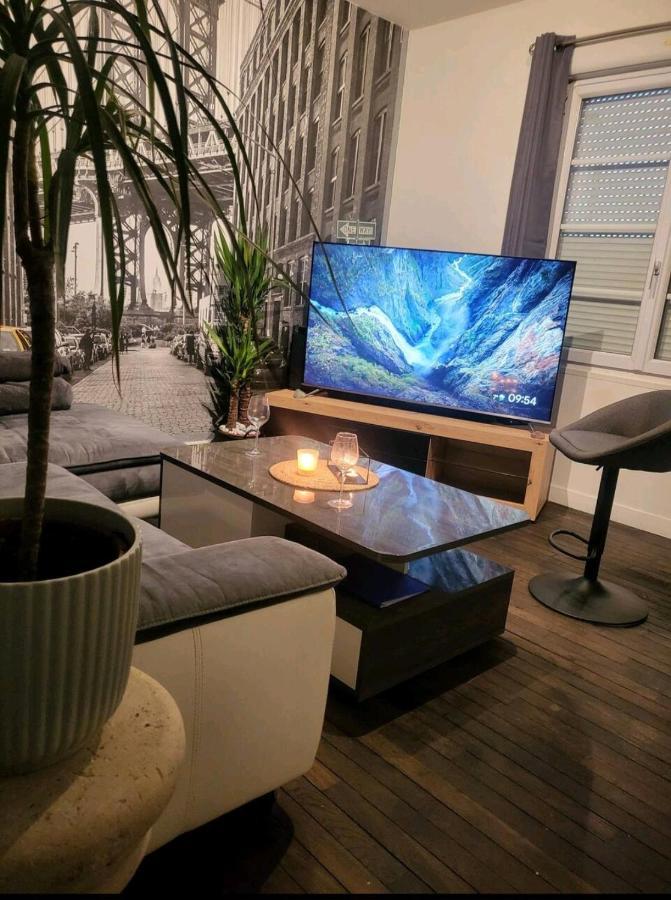 T2 Cosy Autonome H24 Parking Prive Attenant Tv 165Cm Netflix Wi-Fi Au Rez-De-Chaussee 알랑송 외부 사진